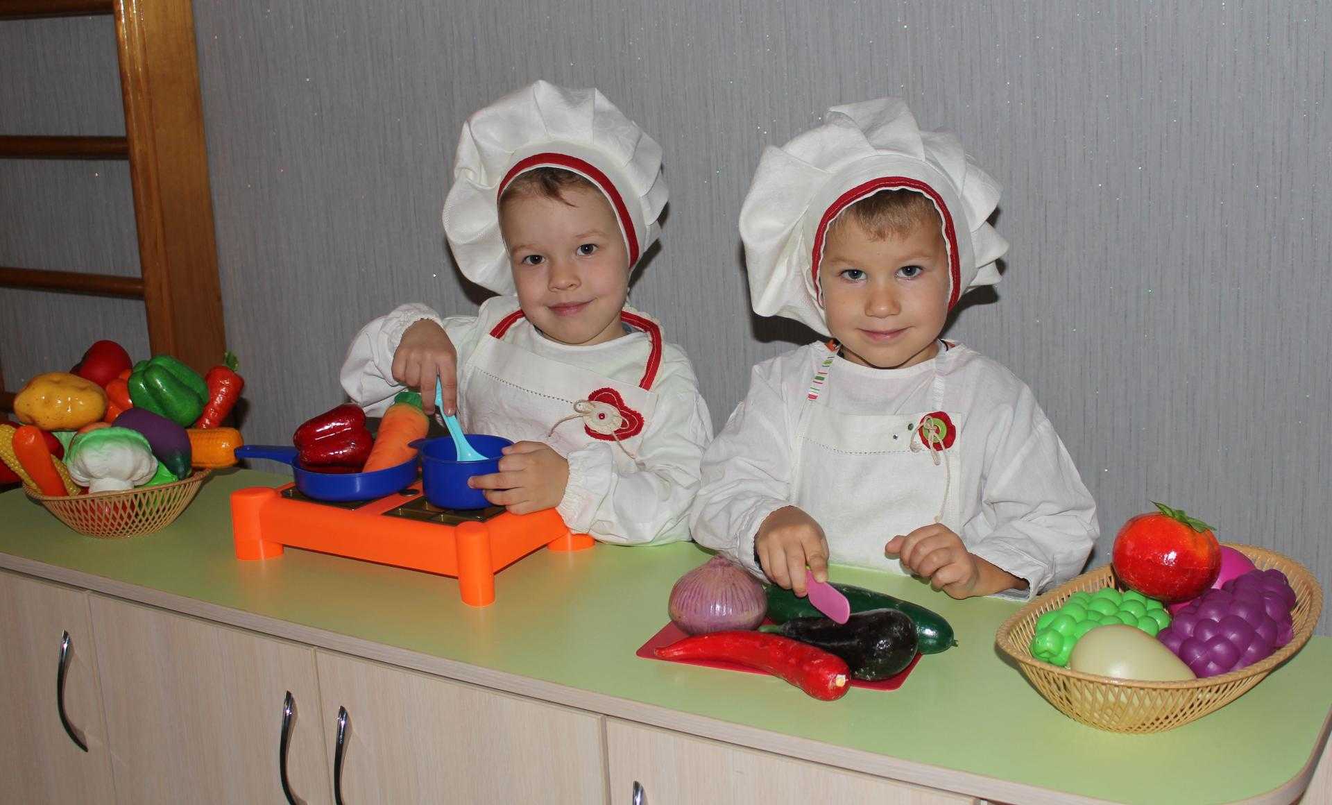 Как организовать игры «магазин», «кафе», «сельский дворик»?